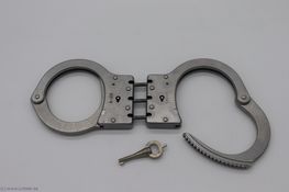 American Handcuff Company N400